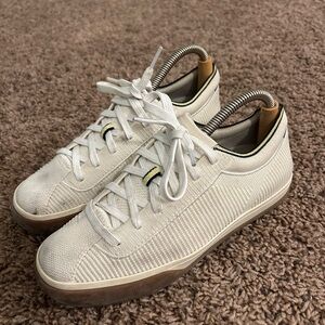 Rothys Lace Up Vanilla sneakers Women's Sz 7